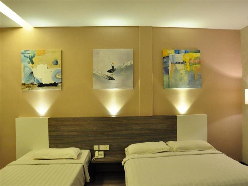 Frazel Inn Hotel Parit Buntar Buitenkant foto