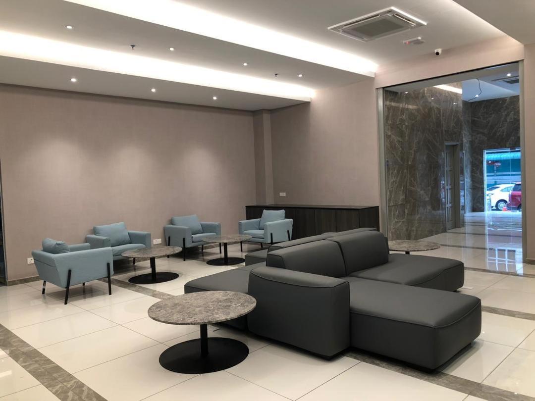 Frazel Inn Hotel Parit Buntar Buitenkant foto